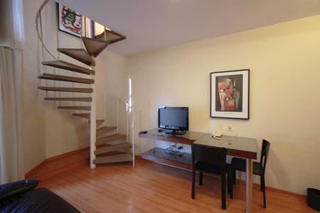 Sala de apartamento para alugar com 1 quarto, 50m² em Savassi, Belo Horizonte