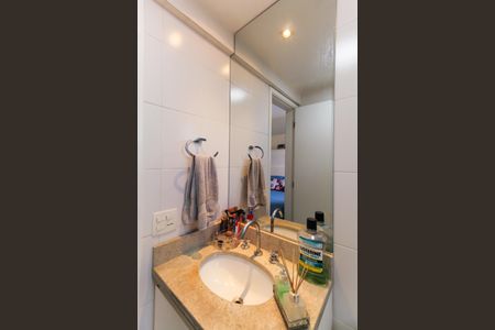 Apartamento à venda com 79m², 2 quartos e 2 vagasBanheiro da Suíte 