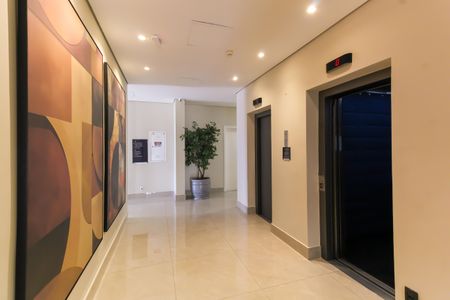 Apartamento à venda com 79m², 2 quartos e 2 vagasHall