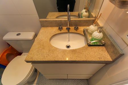 Apartamento à venda com 79m², 2 quartos e 2 vagasBanheiro