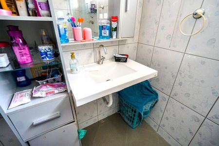 Casa à venda com 231m², 5 quartos e 3 vagas  casa 02  Banheiro social