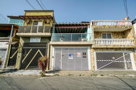 Casa à venda com 231m², 5 quartos e 3 vagasFachada