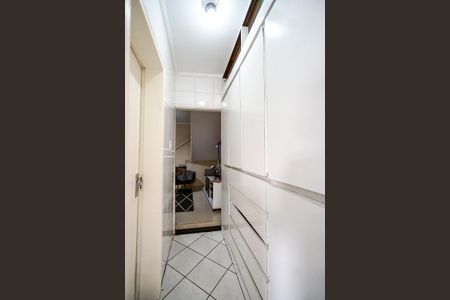 Casa à venda com 231m², 5 quartos e 3 vagasCorredor