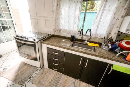 Casa à venda com 231m², 5 quartos e 3 vagas    casa 02 Cozinha