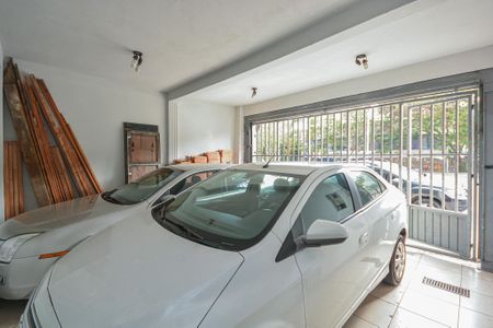 Casa à venda com 120m², 3 quartos e 2 vagas Casa à venda com 120m², 3 quartos e 2 vagasGaragem