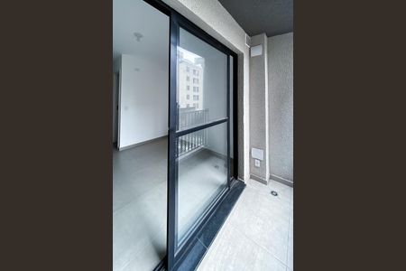 Studio para alugar com 19m², 0 quarto e sem vaga Studio para alugar com 19m², 0 quarto e sem vagaVaranda