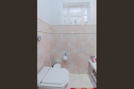 Casa à venda com 300m², 3 quartos e 4 vagasLavabo