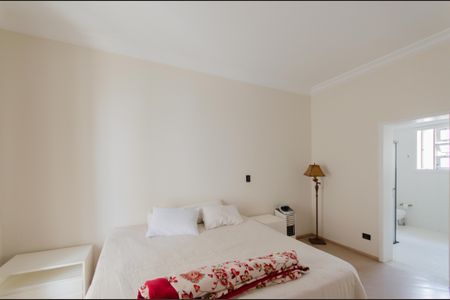 Casa à venda com 300m², 3 quartos e 4 vagasSuíte 1