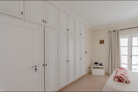 Casa à venda com 300m², 3 quartos e 4 vagasSuíte 1