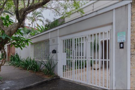 Casa à venda com 300m², 3 quartos e 4 vagasFachada