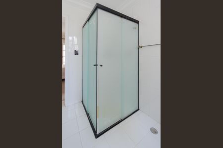 Casa à venda com 300m², 3 quartos e 4 vagasBanheiro da Suíte 1