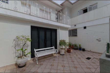 Casa à venda com 300m², 3 quartos e 4 vagasQuintal