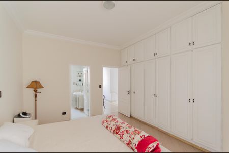 Casa à venda com 300m², 3 quartos e 4 vagasSuíte 1