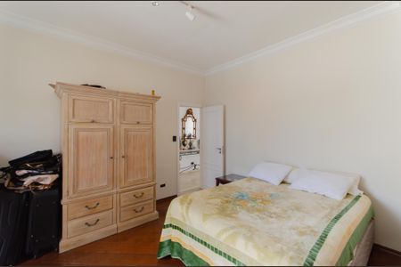 Casa à venda com 300m², 3 quartos e 4 vagasQuarto