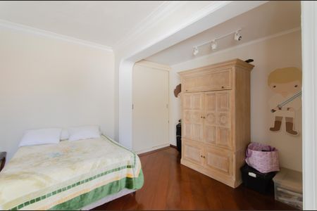 Casa à venda com 300m², 3 quartos e 4 vagasQuarto