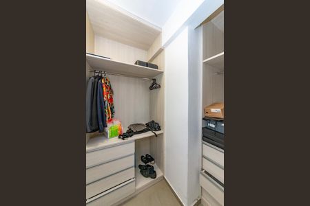 Apartamento à venda com 75m², 2 quartos e 2 vagasCloset da suíte