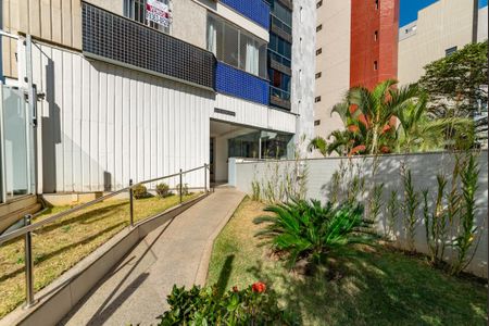 Apartamento à venda com 75m², 2 quartos e 2 vagasEntrada