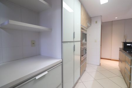 Apartamento à venda com 80m², 2 quartos e 1 vagaCozinha e Área de Serviço