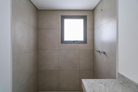 Apartamento à venda com 163m², 3 quartos e 3 vagas Apartamento à venda com 163m², 3 quartos e 3 vagasBanheiro/Suite 1