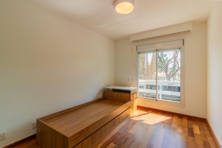 Apartamento à venda com 245m², 4 quartos e 4 vagas Apartamento à venda com 245m², 4 quartos e 4 vagasSuíte 1