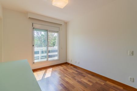 Apartamento à venda com 245m², 4 quartos e 4 vagas Apartamento à venda com 245m², 4 quartos e 4 vagasSuíte 2