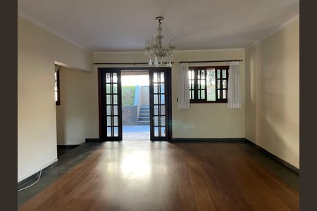 Sala de casa de condomínio para alugar com 3 quartos, 340m² em Jardim Sao Paulo Ii, Cotia