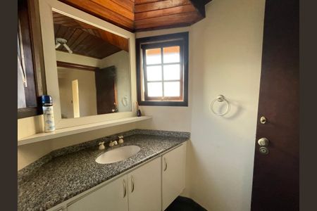 Lavabo de casa de condomínio para alugar com 3 quartos, 340m² em Jardim Sao Paulo Ii, Cotia