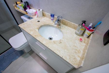 Apartamento para alugar com 55m², 2 quartos e 1 vagaBanheiro do quarto 1