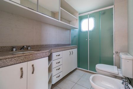 Apartamento para alugar com 300m², 3 quartos e 4 vagas Apartamento para alugar com 300m², 3 quartos e 4 vagasBanheiro do Quarto 2