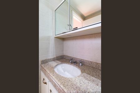 Apartamento para alugar com 300m², 3 quartos e 4 vagas Apartamento para alugar com 300m², 3 quartos e 4 vagasBanheiro do Quarto 1