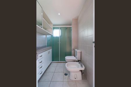 Apartamento para alugar com 300m², 3 quartos e 4 vagas Apartamento para alugar com 300m², 3 quartos e 4 vagasBanheiro do Quarto 2