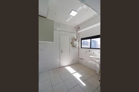 Apartamento para alugar com 300m², 3 quartos e 4 vagas Apartamento para alugar com 300m², 3 quartos e 4 vagasÁrea de Serviço