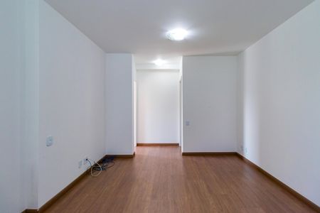 Apartamento para alugar com 300m², 3 quartos e 4 vagas Apartamento para alugar com 300m², 3 quartos e 4 vagasSala 2