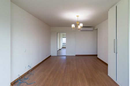 Apartamento para alugar com 300m², 3 quartos e 4 vagas Apartamento para alugar com 300m², 3 quartos e 4 vagasQuarto 3