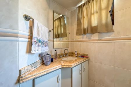 Apartamento à venda com 286m², 3 quartos e 3 vagasBanheiro da Suíte 1