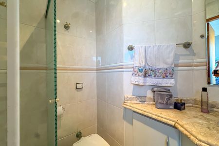 Apartamento à venda com 286m², 3 quartos e 3 vagasBanheiro da Suíte 1