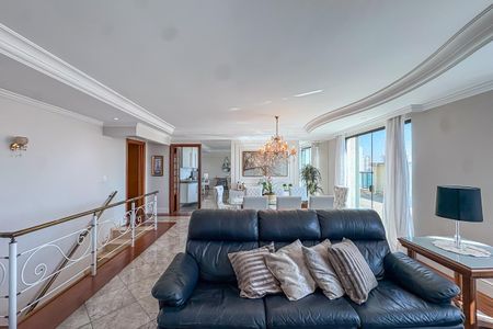 Apartamento à venda com 286m², 3 quartos e 3 vagasCopa