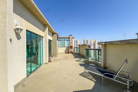 Apartamento à venda com 286m², 3 quartos e 3 vagasVaranda Cobertura
