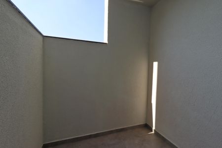 Apartamento à venda com 55m², 2 quartos e sem vagaQuintal