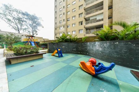 Apartamento à venda com 118m², 3 quartos e 2 vagas Apartamento à venda com 118m², 3 quartos e 2 vagasÁrea comum - Playground