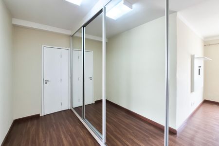 Apartamento à venda com 118m², 3 quartos e 2 vagas Apartamento à venda com 118m², 3 quartos e 2 vagasSuíte