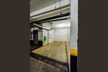 Apartamento à venda com 118m², 3 quartos e 2 vagas Apartamento à venda com 118m², 3 quartos e 2 vagasÁrea comum - lava rapido