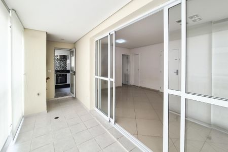 Apartamento à venda com 118m², 3 quartos e 2 vagas Apartamento à venda com 118m², 3 quartos e 2 vagasVaranda da Sala
