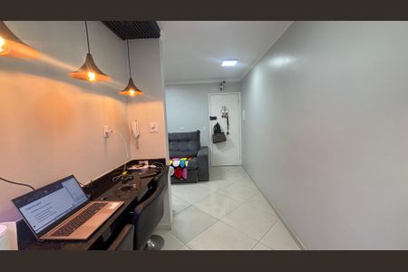 Sala de apartamento à venda com 2 quartos, 48m² em Vila Clarice, Santo André