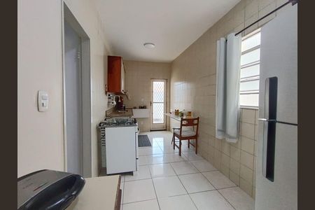 Casa à venda com 366m², 4 quartos e 3 vagas Casa à venda com 366m², 4 quartos e 3 vagasCozinha casa 1