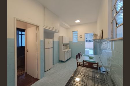 Casa à venda com 366m², 4 quartos e 3 vagas Casa à venda com 366m², 4 quartos e 3 vagasCozinha casa 2