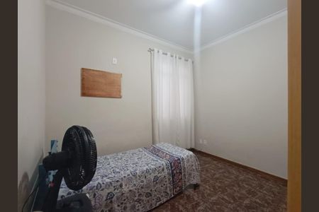 Casa à venda com 366m², 4 quartos e 3 vagas Casa à venda com 366m², 4 quartos e 3 vagasQuarto casa 2