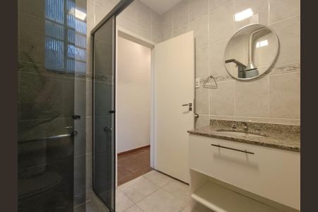 Casa à venda com 366m², 4 quartos e 3 vagas Casa à venda com 366m², 4 quartos e 3 vagasBanheiro Social casa 2