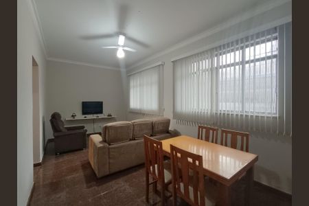 Casa à venda com 366m², 4 quartos e 3 vagas Casa à venda com 366m², 4 quartos e 3 vagasSala casa 2