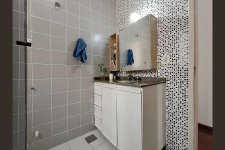 Casa à venda com 366m², 4 quartos e 3 vagas Casa à venda com 366m², 4 quartos e 3 vagasBanheiro Social casa 1